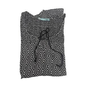 EUC Maurices White Blouse Womens S Black Diamond Scoop Neck